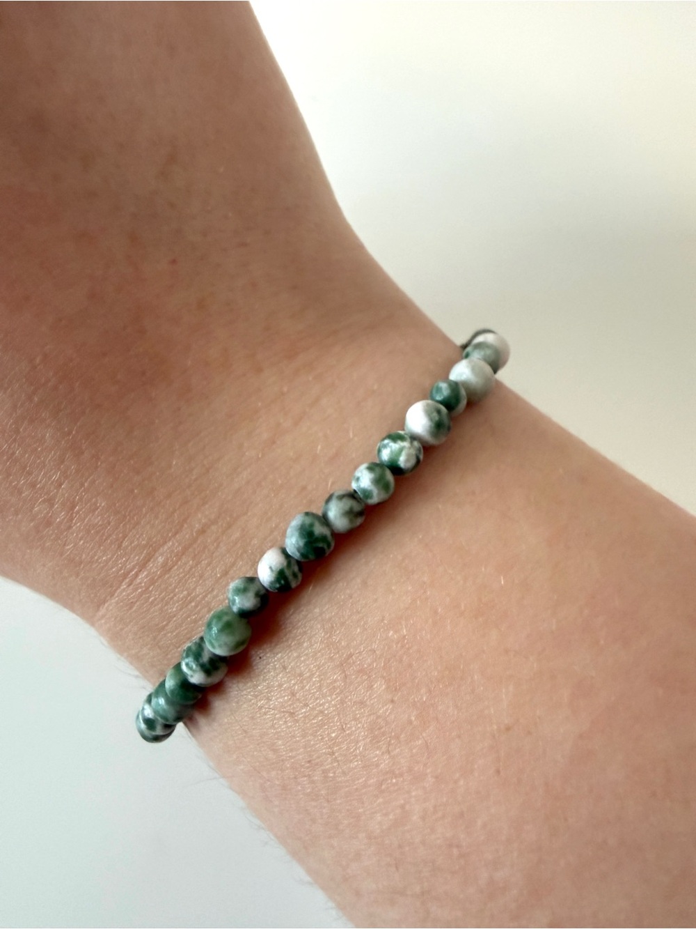 Handmade Green and White Beaded Stretch Bracelet - Women Jewelry